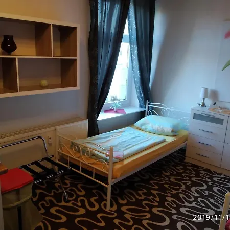 Апартаменты Monteurzimmer Talstrasse 2 *